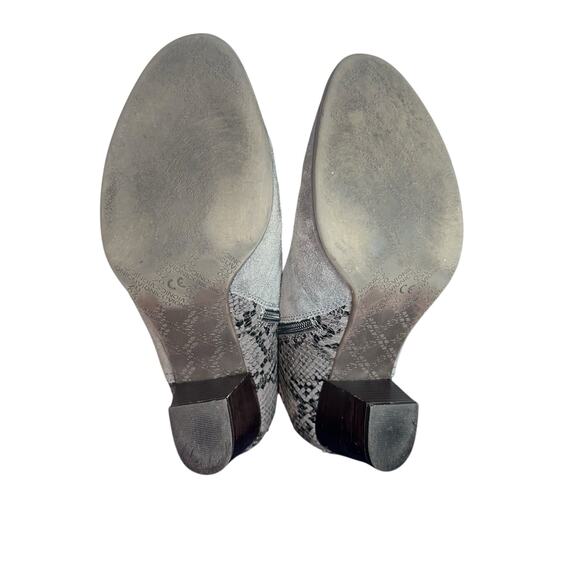 Vionic Naomi Snake Gray Suede Snakeskin Ankle Boots Size 7.5 - Picture 6 of 13